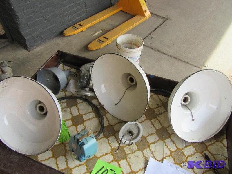 3 Enamel Fixtures, 1 smaller fixture, electrical box