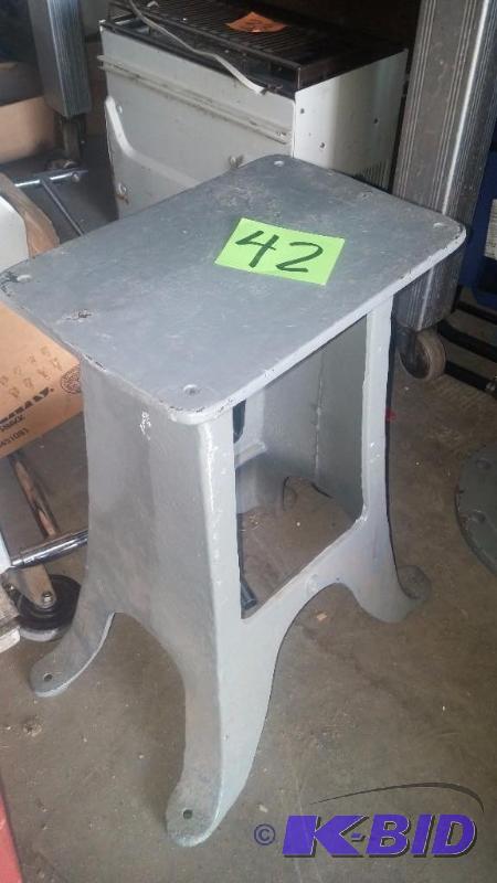 Heavy Duty Machine Stand.. Approx 15in x 12 in x 20in