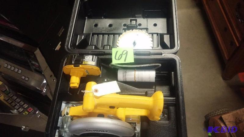 Dewalt 18 V DW 939  6 12 in Cordless Circular Saw