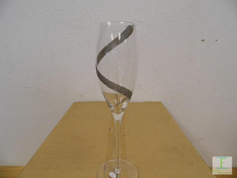 lot 50 image: New Case of 24 Champagne Flutes
