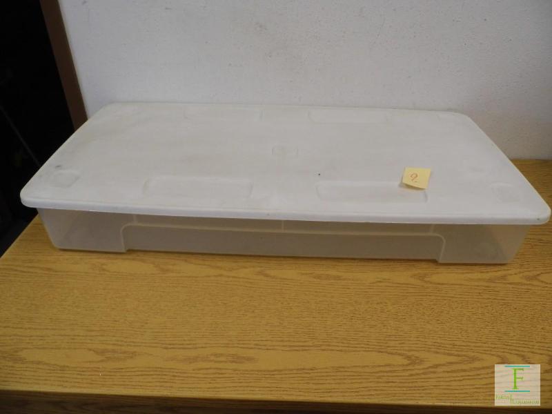lot 9 image: Underbed Storage Tote