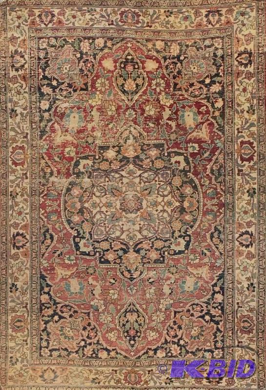 lot 23 image: Heriz Karajeh Serapi Antique Hand Made Rug Well Worn