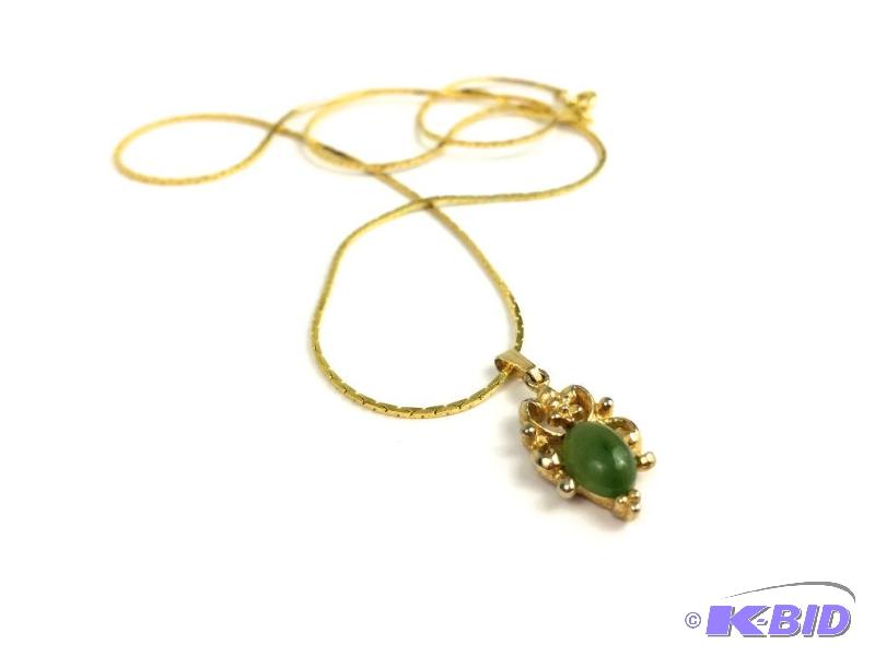 lot 27 image: JADE NECKLACE