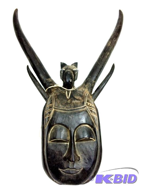 lot 30 image: Very large Yohure Tribal Bereavement Mask