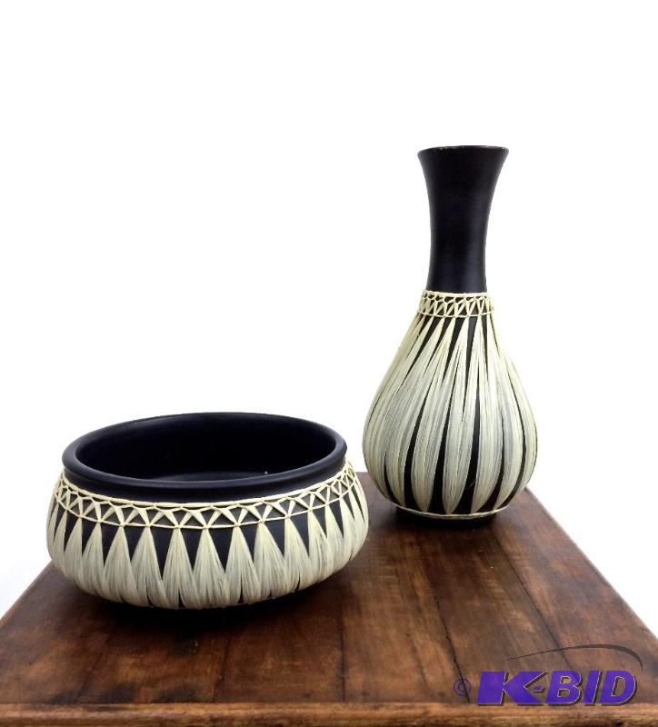 lot 33 image: Numbered made in Austria fine art bowl and vase set