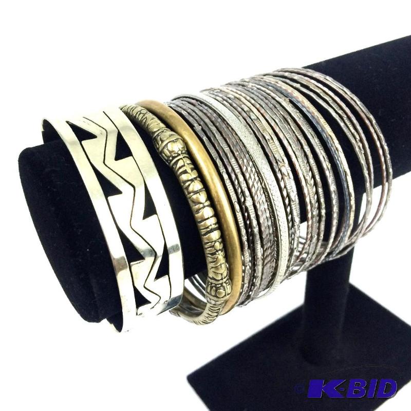 lot 54 image: Large lot of vintage bangle bracelets