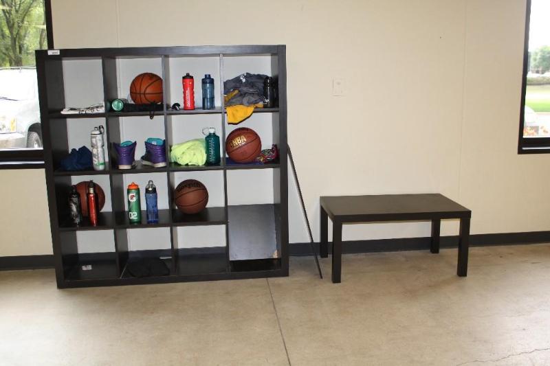 lot 46 image: Cube storage block. Storage block measures &n...
