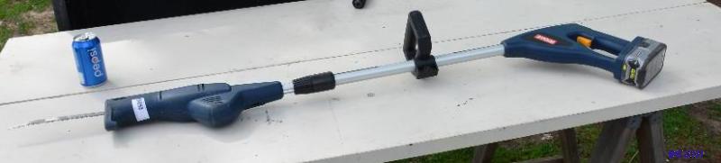 lot 102 image: Ryobi cordless tree trimmer model P2500 18vol...