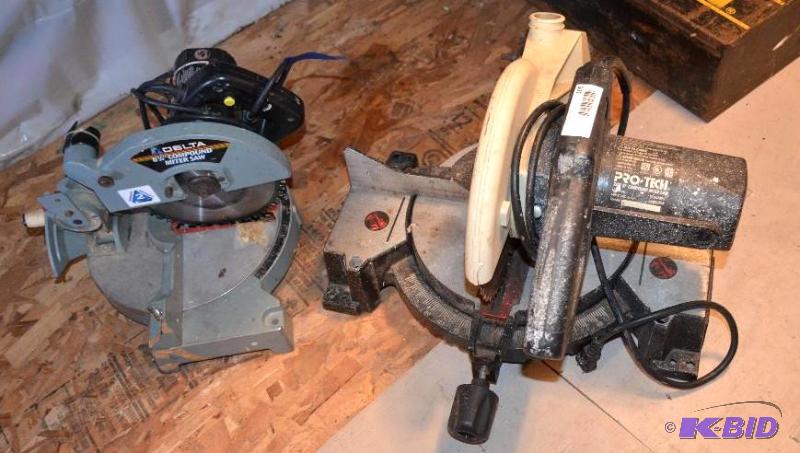 lot 105 image: Delta 8.25" compound miter saw model 36-...