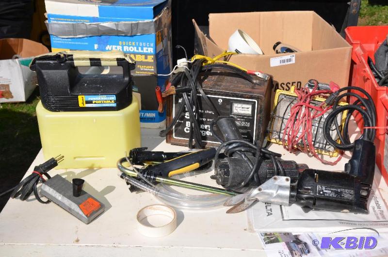 lot 120 image: Battery charger 10 amp, 50 amp starting work ...