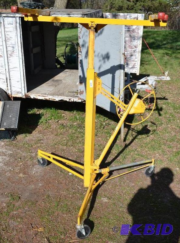 lot 126 image: Sheetrock lift by PanelLift, maximum of 150 p...