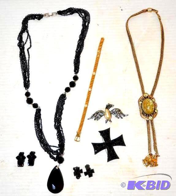 lot 133 image: Antique or vintage costume jewelry with Rare ...