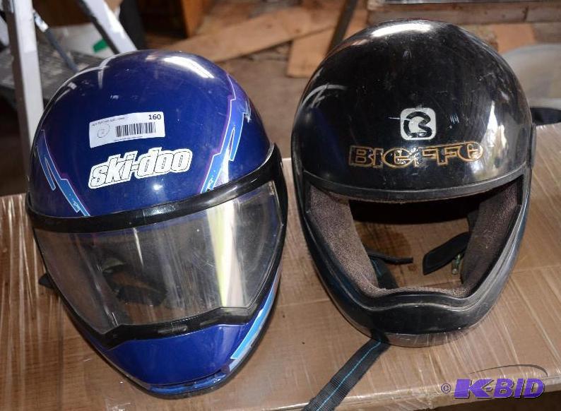 lot 160 image: Two motorsnow mobile cycle helmets, ski-doo ...