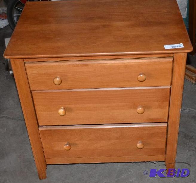 lot 166 image: Wood dresser, 3 drawers 18x30x25"...