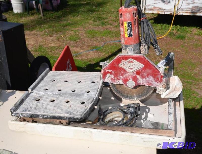 lot 171 image: MK tile saw model MK770...