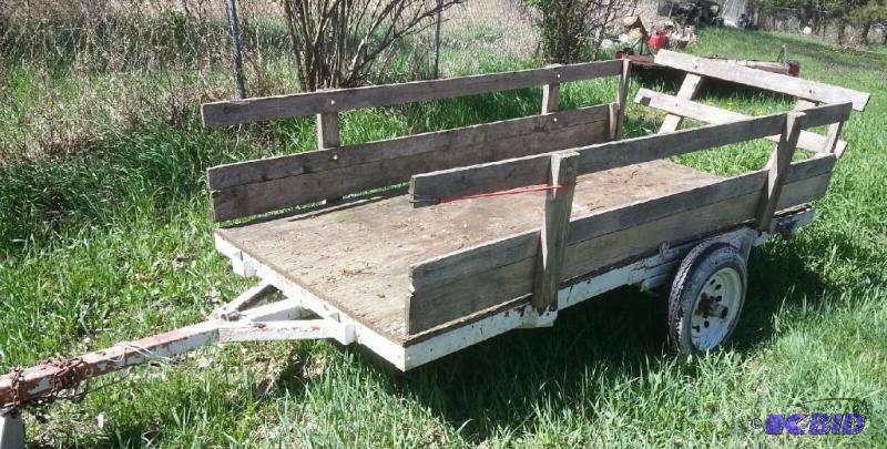 lot 19 image: 1991 Homemade 4x8 trailer with custom side ra...