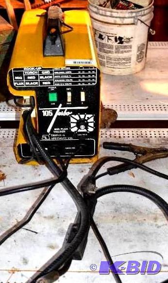 lot 35 image: Wire feed Mig Flux Welder 110 volts model 339...