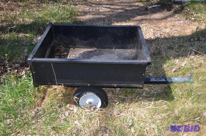 lot 41 image: Murray metal trailer model 24200X003, with ti...