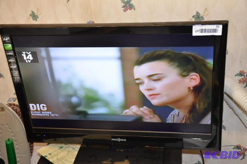 lot 52 image: Insignia LCD TV model NS-24E730A12, with remo...