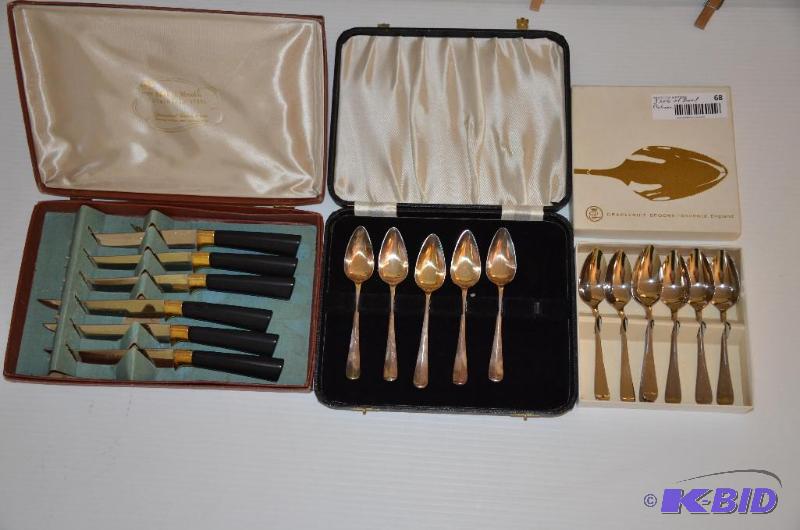lot 68 image: Three boxed sets of flatware grapefruit spoon...