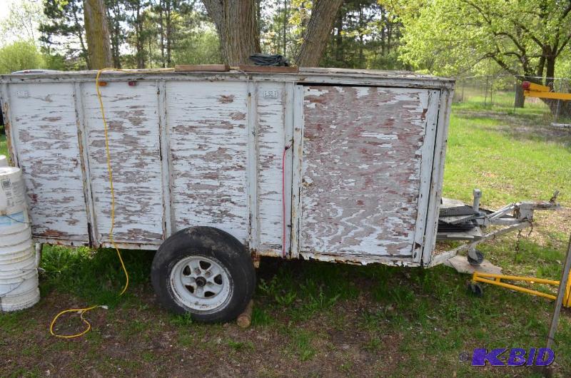 lot 8 image: 1988 3 Door Trailer with box. 10 feet long, 6...