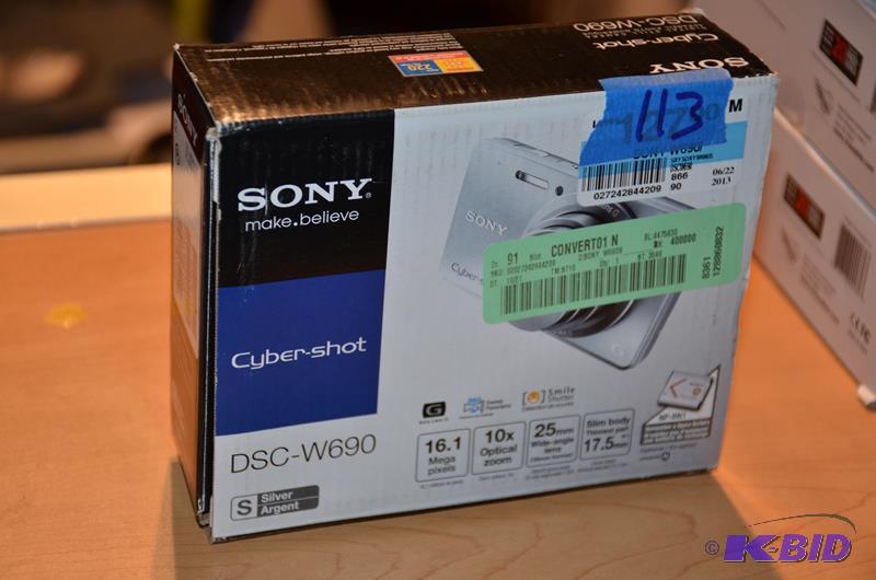 lot 113 image: Sony Cyber-shot DSC-W690 16.1 MP Digital Came...
