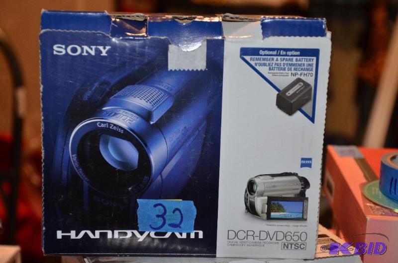 lot 120 image: Sony DCR-DVD650 Handycam    Capture video to ...