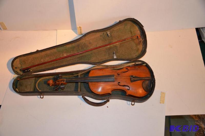 lot 51 image: Stainer Violin, bow, and case, needs new stri...