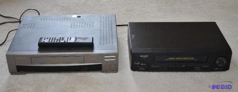 lot 96 image: Craig VHS player with remote model PV7265 &am...