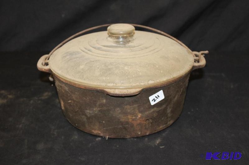 Cast iron Kettle with Glass Lid&nbsp...