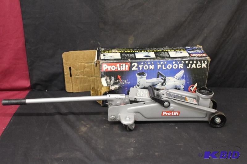 2 Ton Floor Jack&nbsp  Appears New...