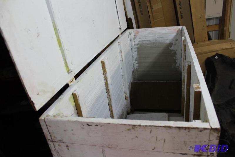 Large Wood Storage Box&nbsp...