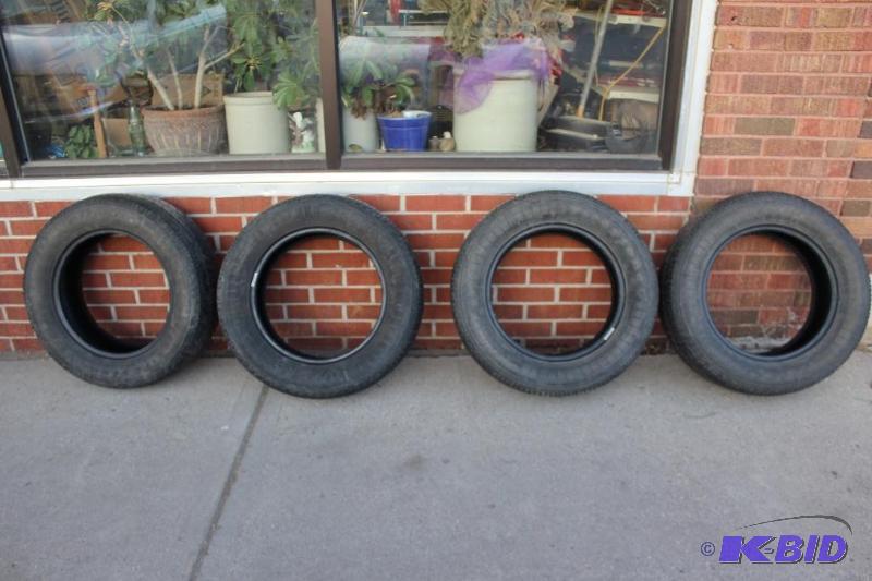 Road Runner Affinity P22560R16 Tires, set of...