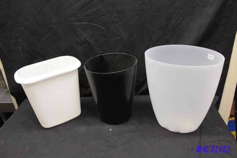 3 Small Waste Baskets&nbsp...