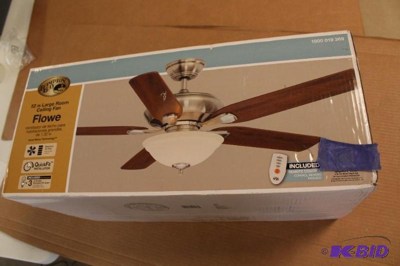 Hampton Bay 52 ceiling fan, seems complete, customer return