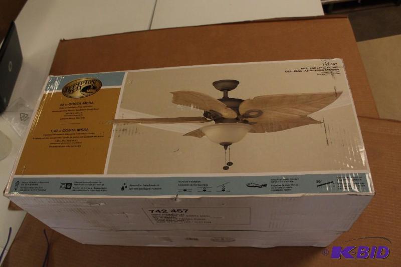 Hampton Bay 56 ceiling fan, seems complete, customer return