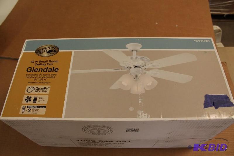 Hampton Bay 42 ceiling fan, seems complete, customer return