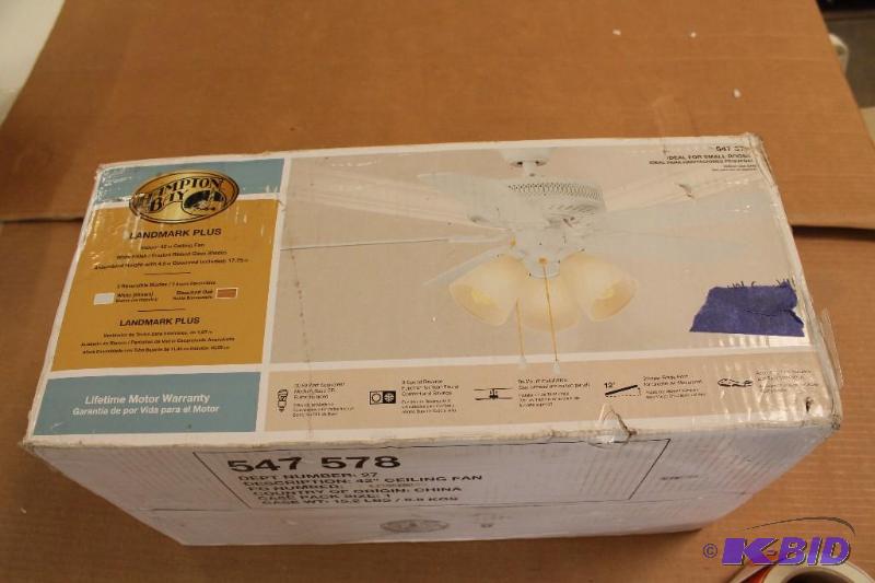 Hampton Bay 42 ceiling fan, seems complete, customer return