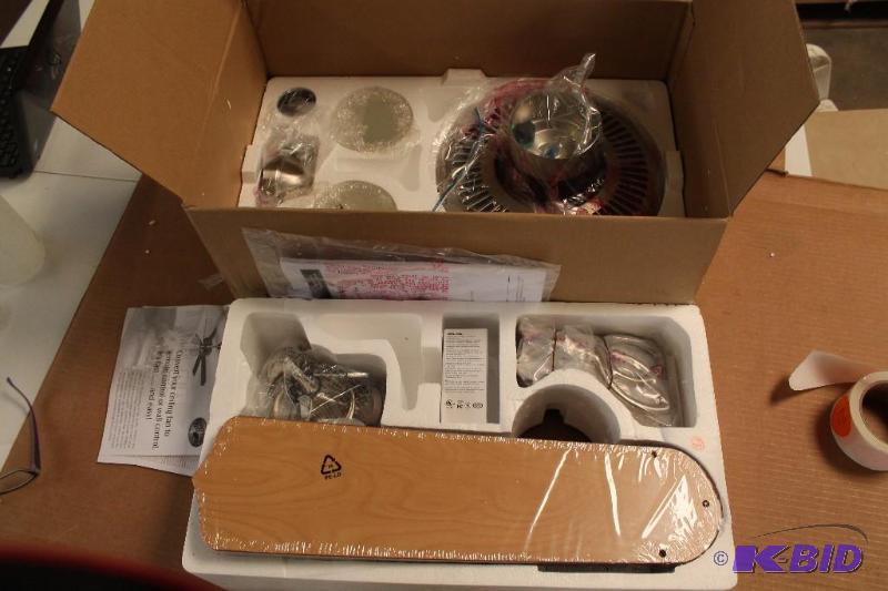 Hampton Bay 52 ceiling fan, seems complete, store demo