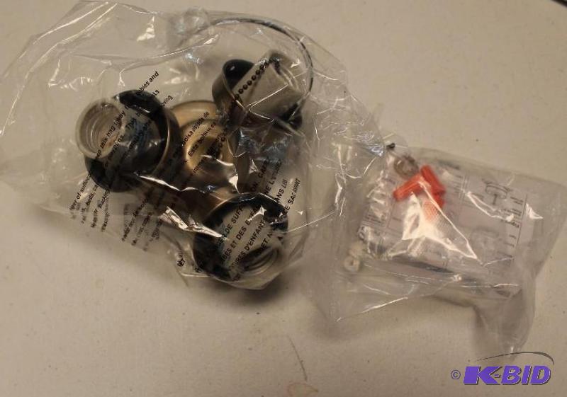 Westinghouse ceiling fan light, damaged, customer return