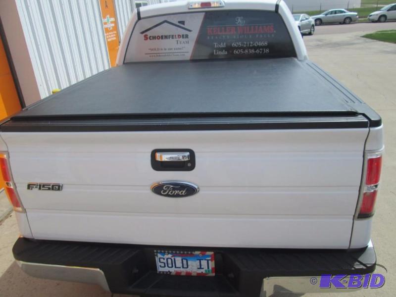 Black Tonneau Cover