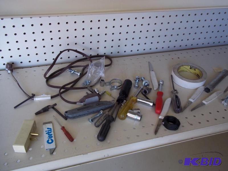 Tools, knifes, tape, extension cord, utility ...