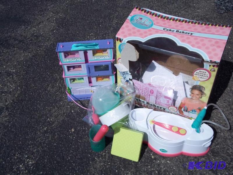 Kids Cake Bakery with Play house...