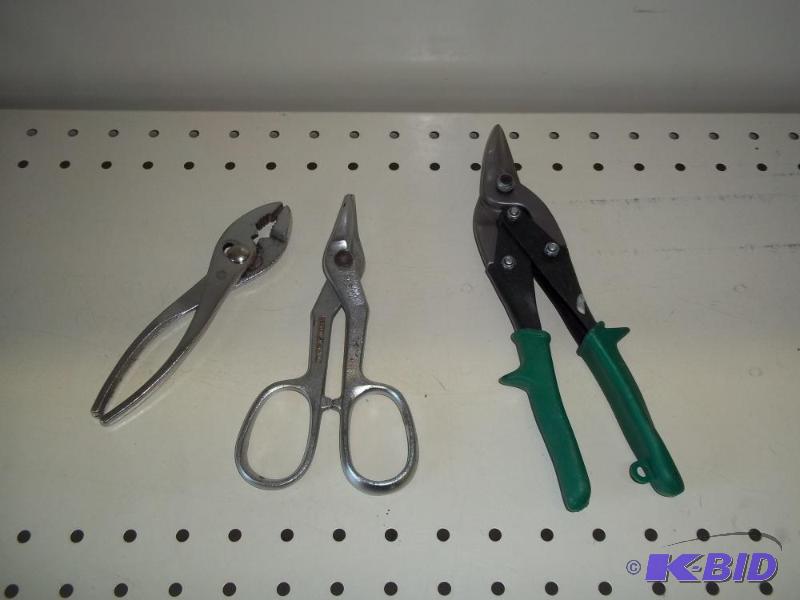 Tools, pliers and snips....
