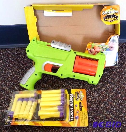 lot 12 image: Air Warriors Tek 5 Dart Gun and Refill Pack