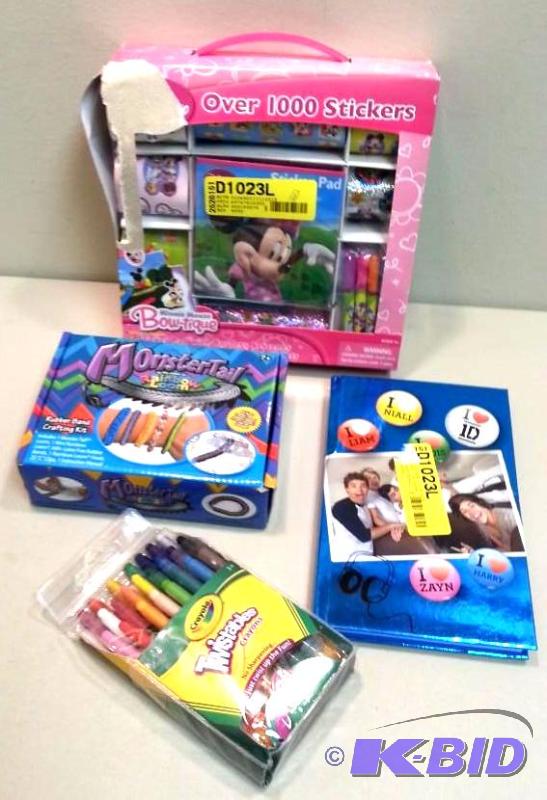 lot 29 image: 4 Item Toy Lot Girls Journal, Rubber Band Crafting Kit and More.