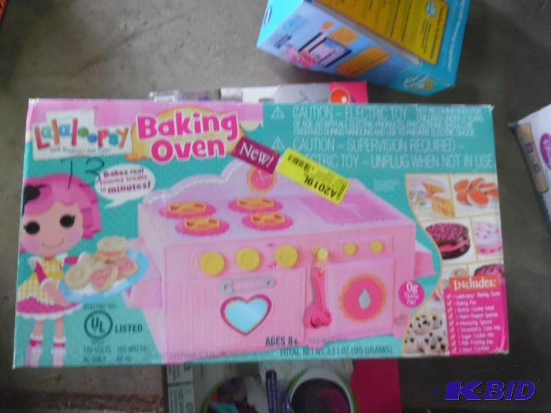 lot T3 image: Lalaloopey&nbspBaking Oven -ages 8 & up...