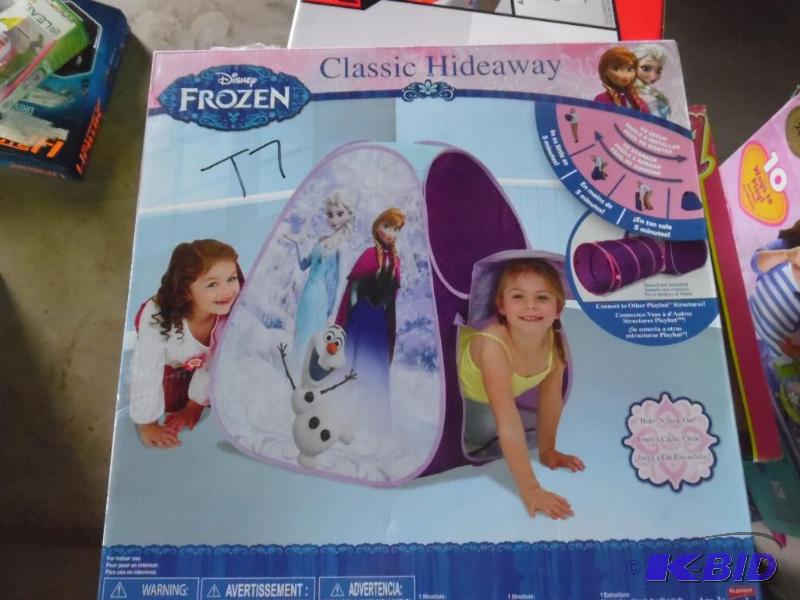 lot T7 image: Frozen Classic Hideaway...