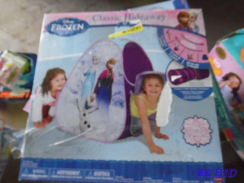 lot T9 image: Frozen Classic Hideaway...