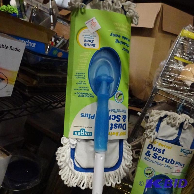 New Unger brand 360 degree swivel dust and sc...